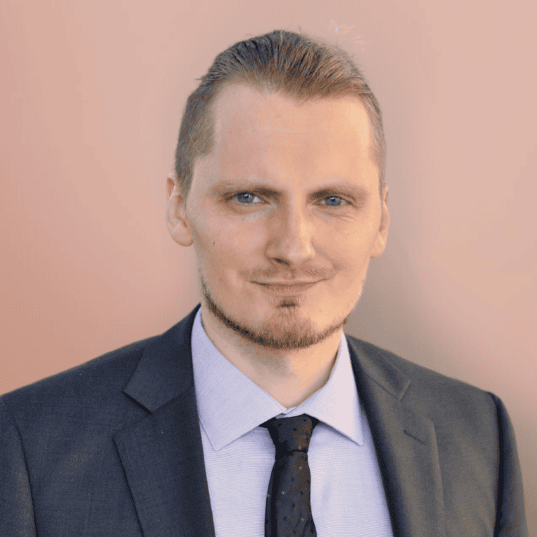 Vlad Drazdovich headshot